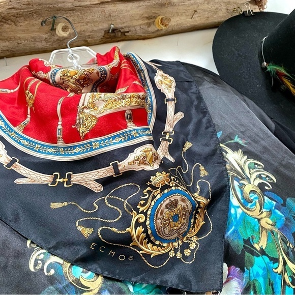 Equestrian vibe SILK w cottage cabin vibe - Picture 2 of 15